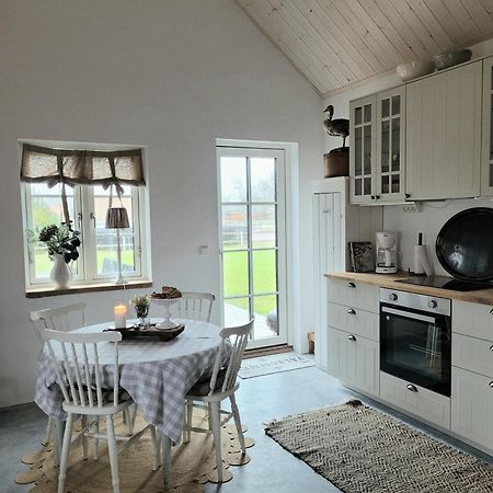 Mysigt Hus I Liten By Naera Havet 斯塔德 外观 照片