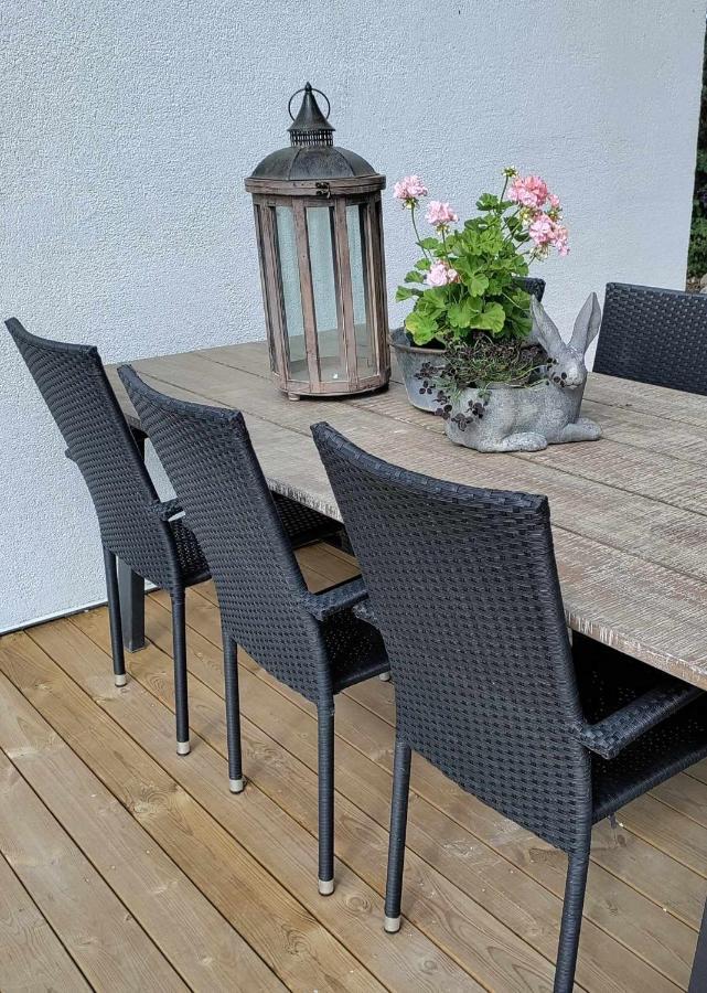 Mysigt Hus I Liten By Naera Havet 斯塔德 外观 照片