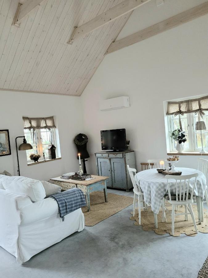 Mysigt Hus I Liten By Naera Havet 斯塔德 外观 照片