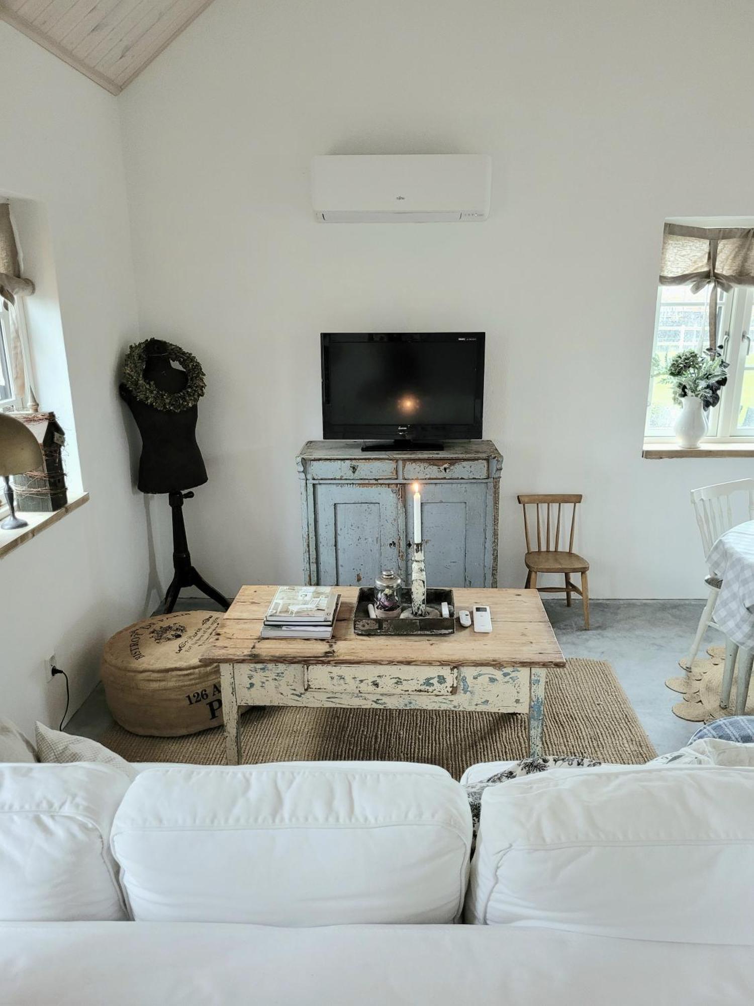 Mysigt Hus I Liten By Naera Havet 斯塔德 外观 照片